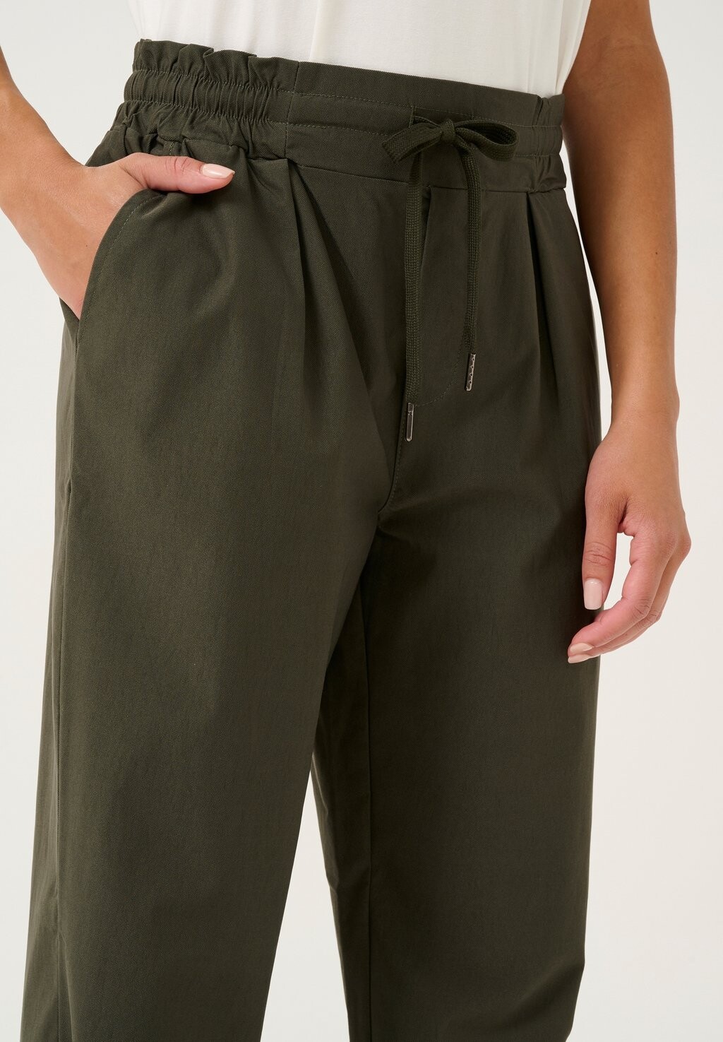 Брюки TESS Cream, зеленый
Брюки TESS Cream, зеленый