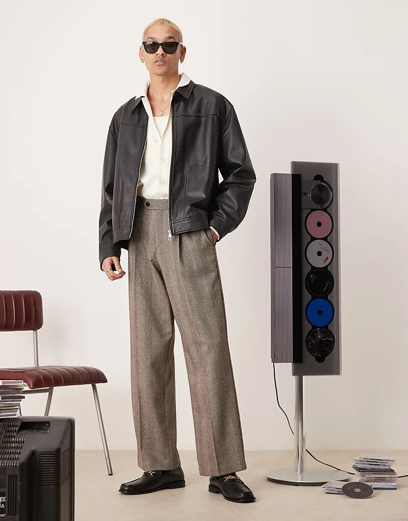 Элегантные широкие брюки из смеси шерсти со складками спереди черного цвета с узором «в елочку» ASOS DESIGN 
Элегантные широкие брюки из смеси шерсти со складками спереди черного цвета с узором «в елочку» ASOS DESIGN