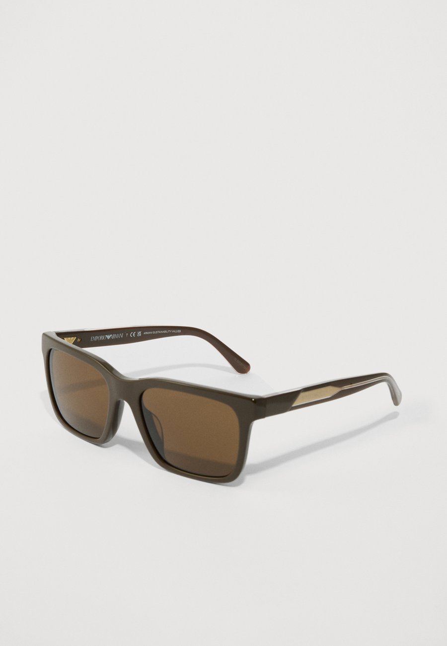 Солнцезащитные очки Emporio Armani Sunglasses, Brown
Солнцезащитные очки Emporio Armani Sunglasses, Brown