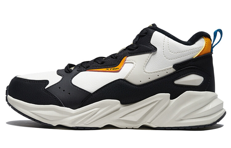 Мужская обувь Lifestyle, средняя высота, черный/оранжевый Xtep
Мужская обувь Lifestyle, средняя высота, черный/оранжевый Xtep