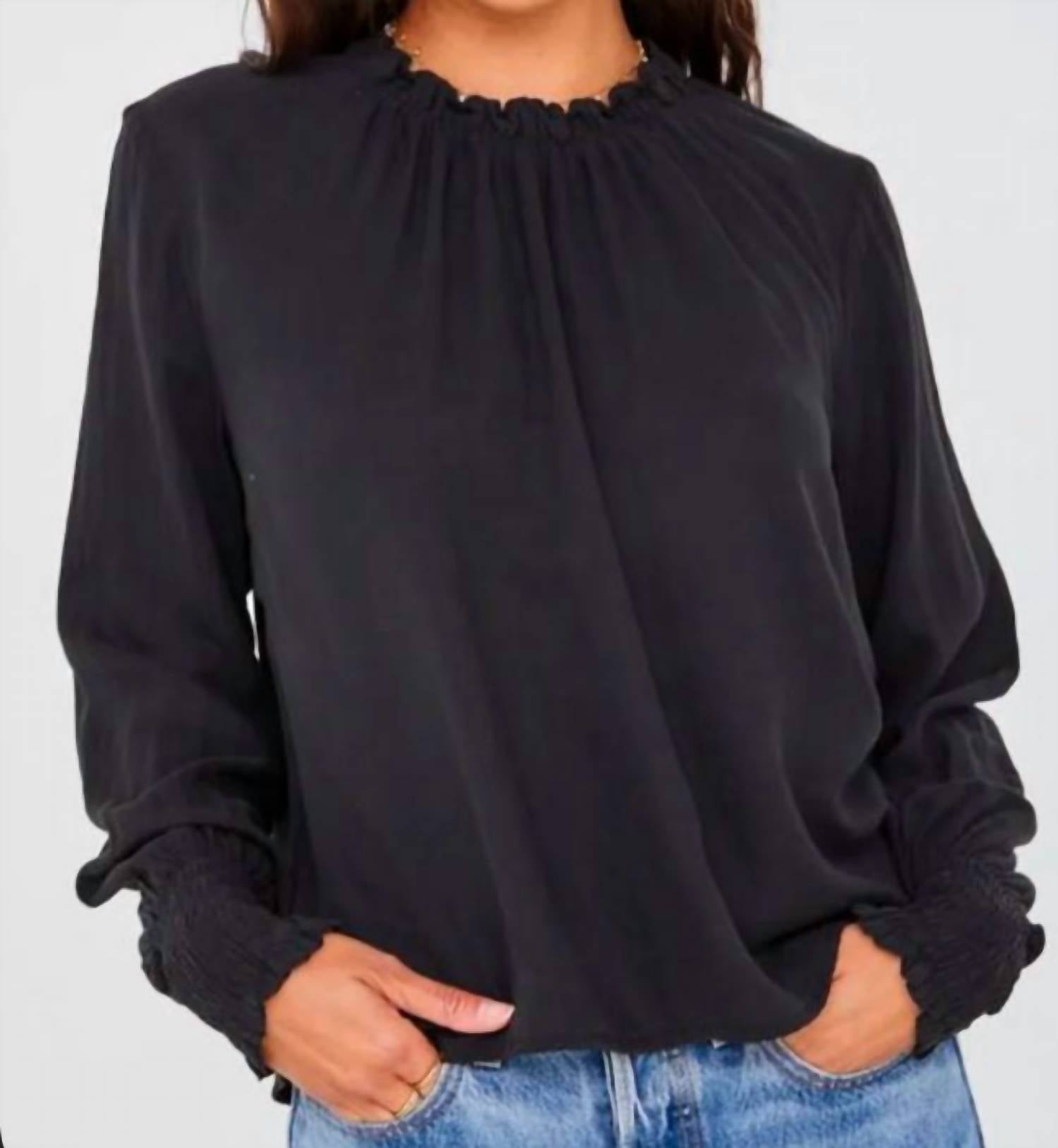 Эластичная рубашка со сборками черного цвета Bella Dahl
Эластичная рубашка со сборками черного цвета Bella Dahl