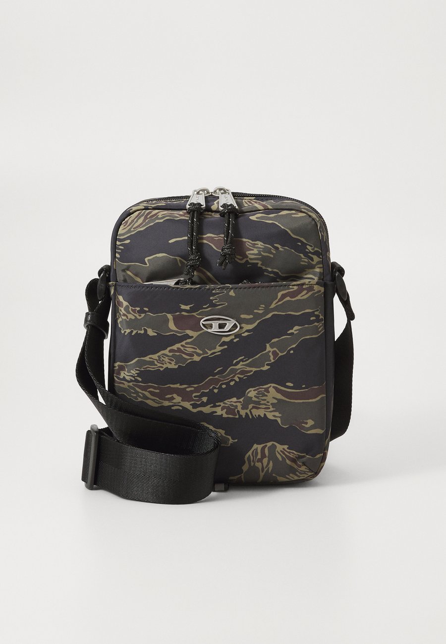 Сумка кросс-боди Diesel D-PACK CROSSBODY UNISEX, Brown
Сумка кросс-боди Diesel D-PACK CROSSBODY UNISEX, Brown