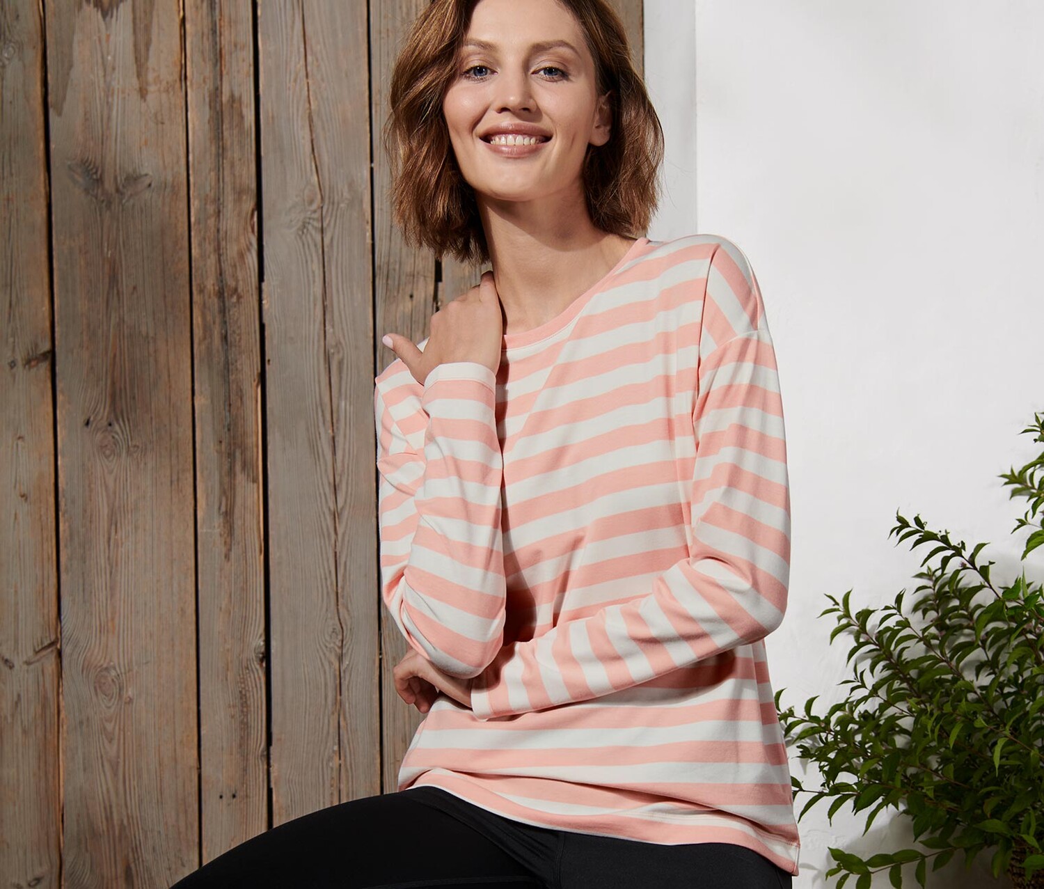 Функциональная рубашка с длинными рукавами Tchibo, розово-желтая полоска
Функциональная рубашка с длинными рукавами Tchibo, розово-желтая полоска