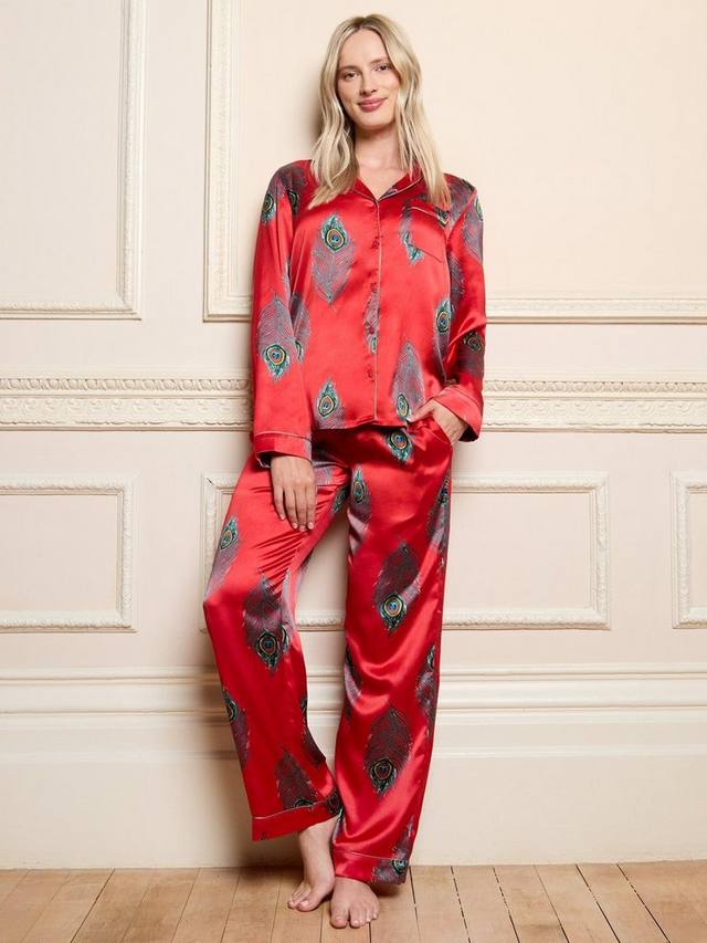 Сатиновый комплект пижамы с длинным рукавом и принтом Their Nibs, Red
Сатиновый комплект пижамы с длинным рукавом и принтом Their Nibs, Red