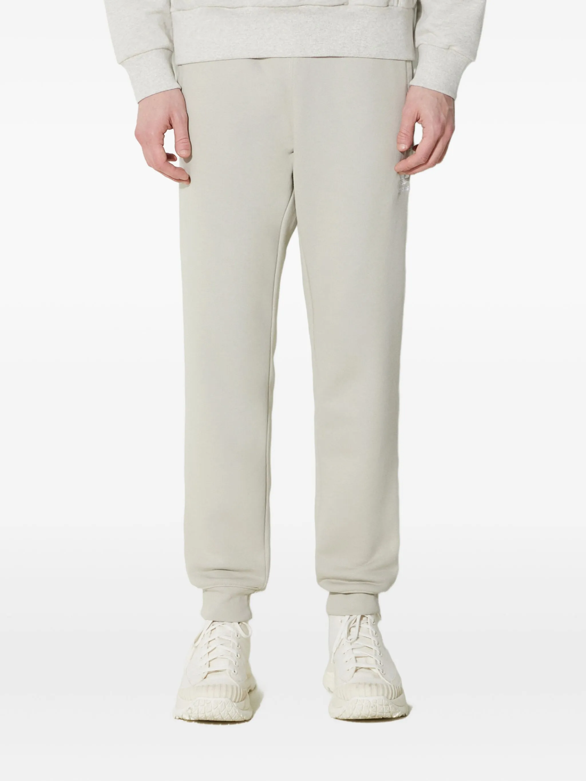 Спортивные брюки с вышитым логотипом Adidas, серый
Спортивные брюки с вышитым логотипом Adidas, серый