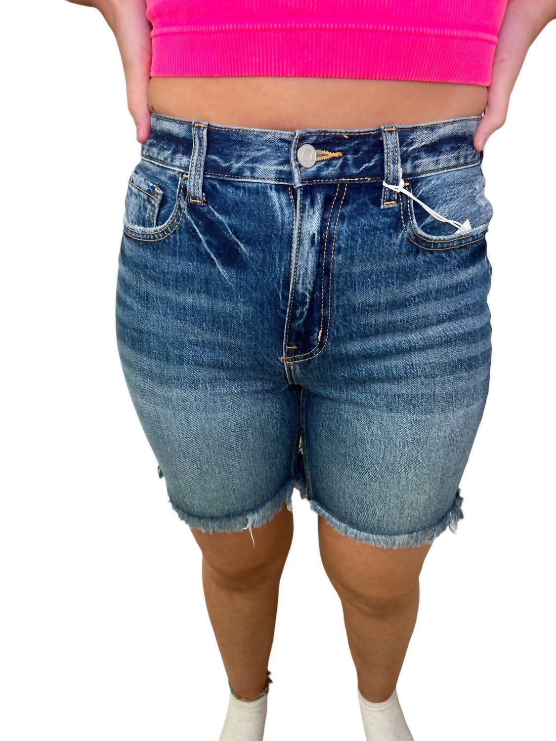 Шорты-бермуды Claudie High Rise с бахромой по низу синего цвета CELLO
Шорты-бермуды Claudie High Rise с бахромой по низу синего цвета CELLO