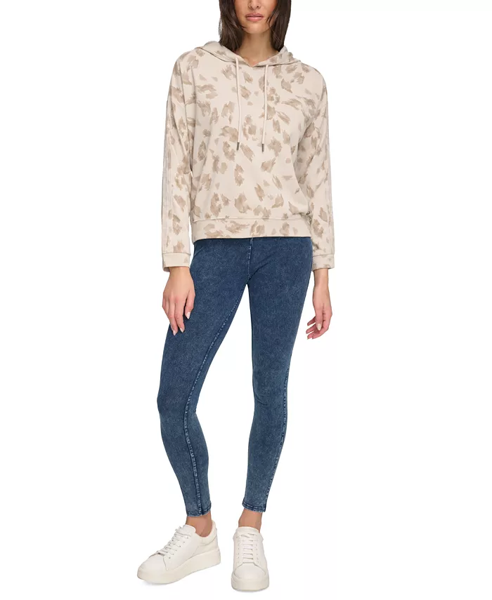 Женская толстовка с капюшоном из французского трикотажа с анималистичным принтом Marc New York, коричневый/бежевый
Женская толстовка с капюшоном из французского трикотажа с анималистичным принтом Marc New York, коричневый/бежевый