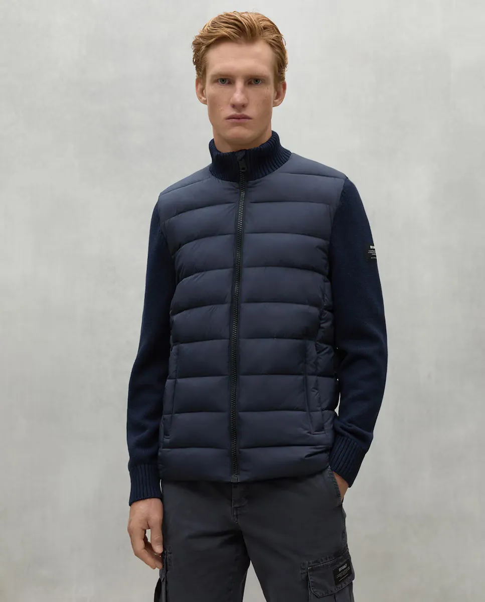 Мужское пальто с трикотажными рукавами и застежкой-молнией Ecoalf, зеленый
Мужское пальто с трикотажными рукавами и застежкой-молнией Ecoalf, зеленый