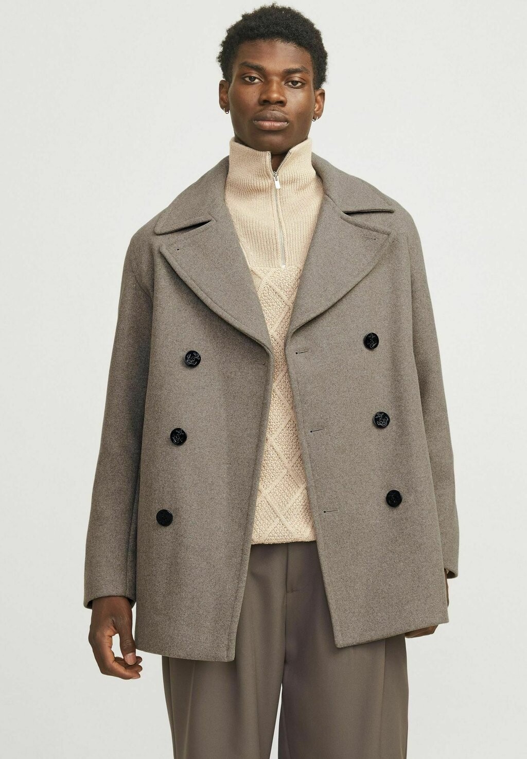 Короткое пальто Jack & Jones PREMIUM, коричневый
Короткое пальто Jack & Jones PREMIUM, коричневый