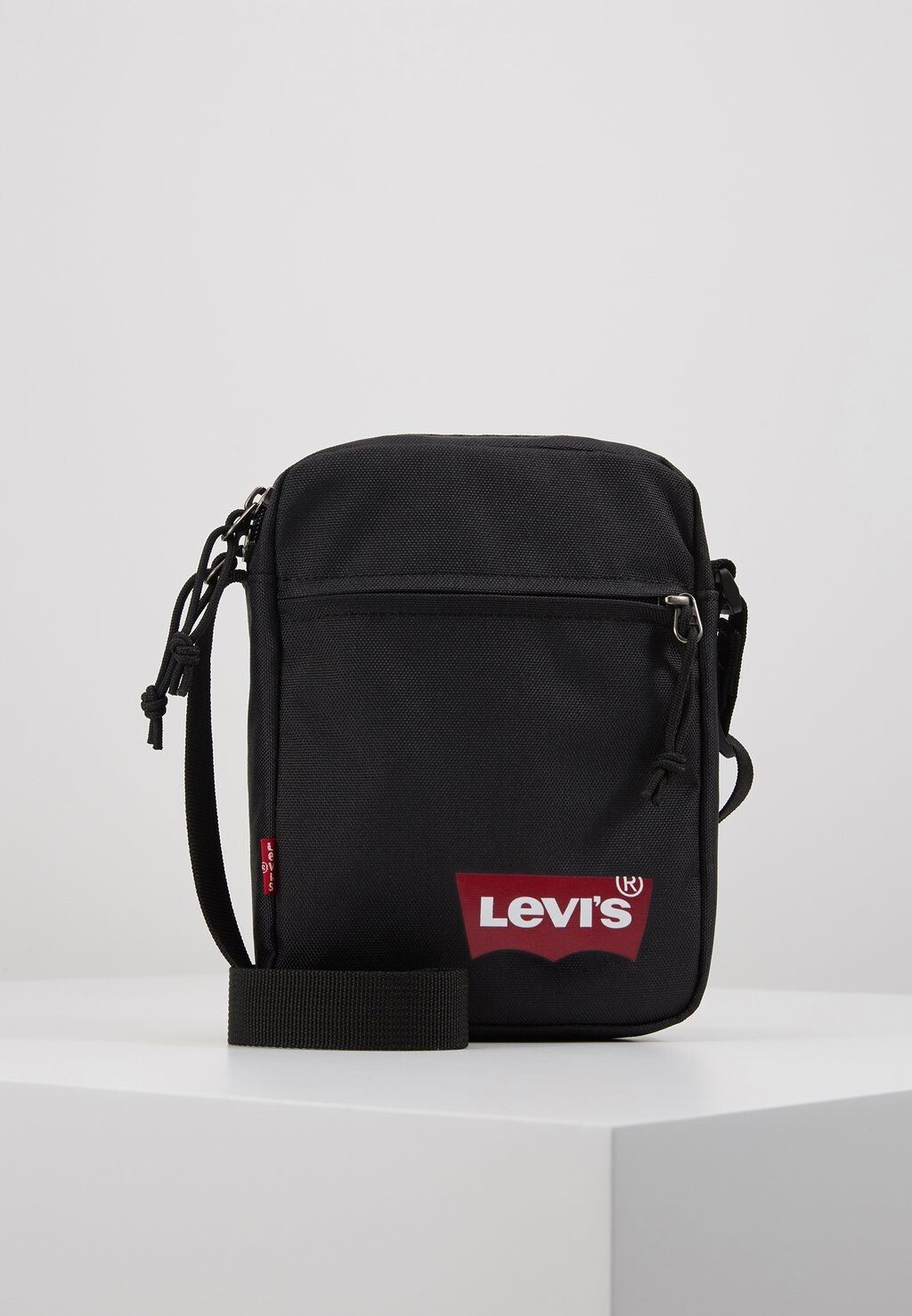 Сумка через плечо Levi's
Сумка через плечо Levi's