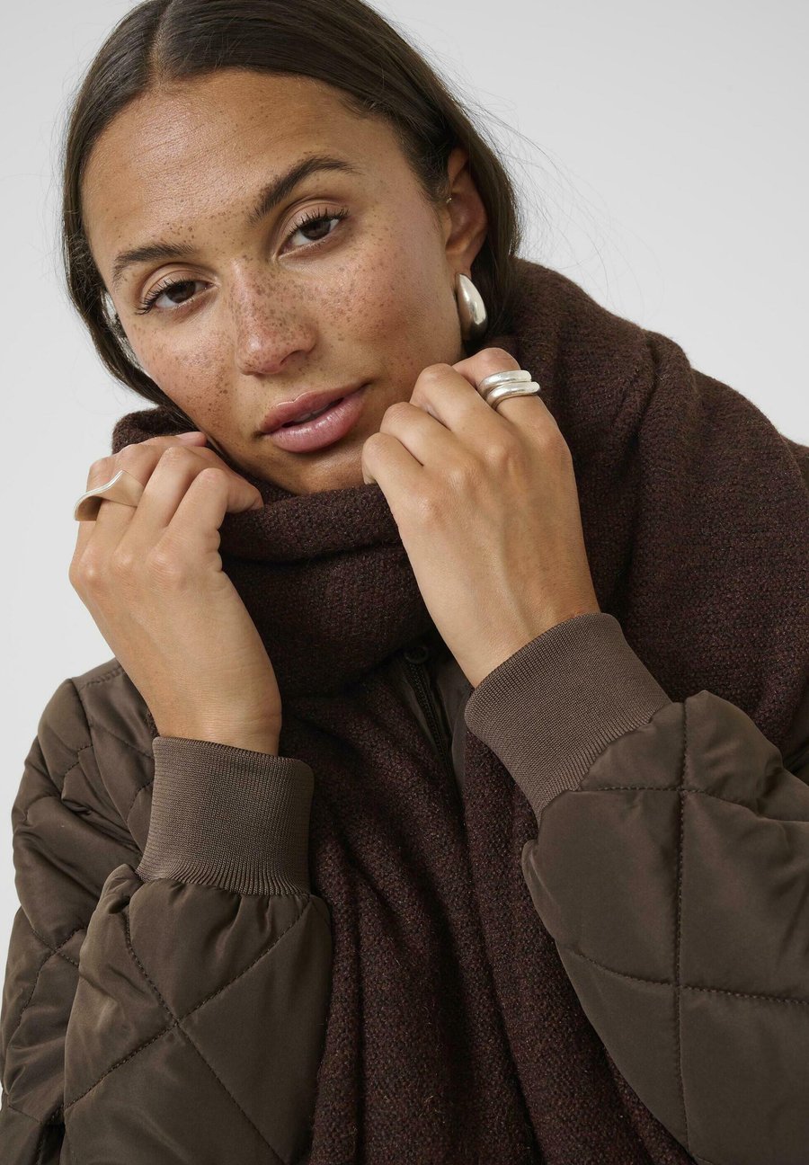 Шарф Kaffe HANNAH , Fudge/Bordeaux
Шарф Kaffe HANNAH , Fudge/Bordeaux