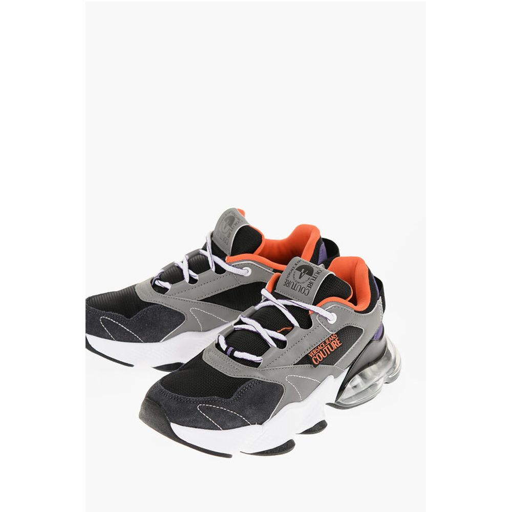 Кроссовки JEANS COUTURE из ткани NOMO с замшевыми вставками и воздухом Versace, Multicolor
Кроссовки JEANS COUTURE из ткани NOMO с замшевыми вставками и воздухом Versace, Multicolor