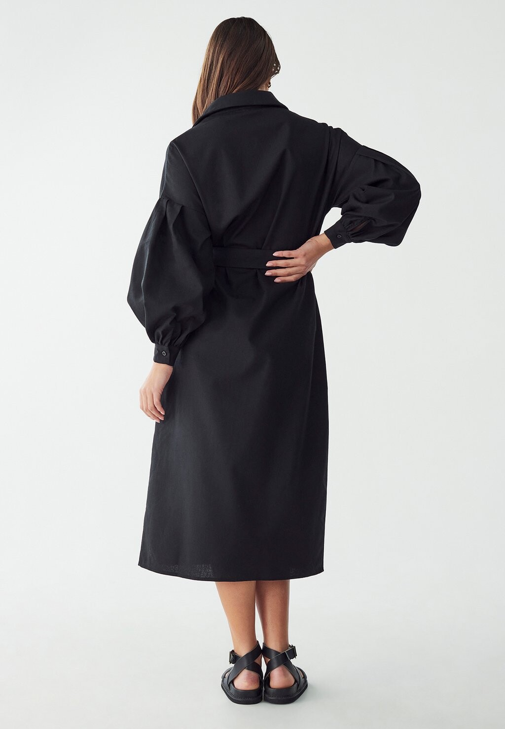 Платье-рубашка WILLA, черный
Платье-рубашка WILLA, черный