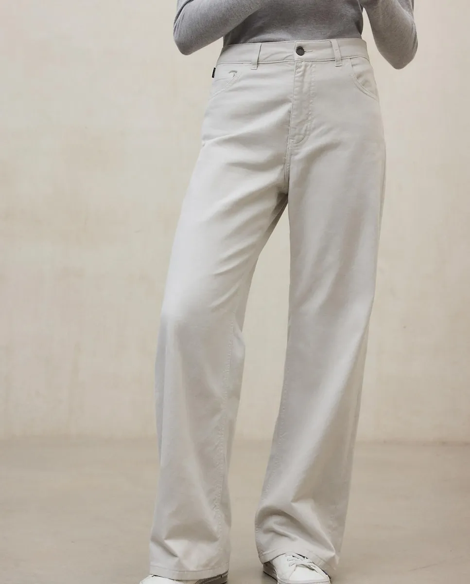 Женские прямые брюки с пуговицей и молнией Ecoalf, светло-серый
Женские прямые брюки с пуговицей и молнией Ecoalf, светло-серый