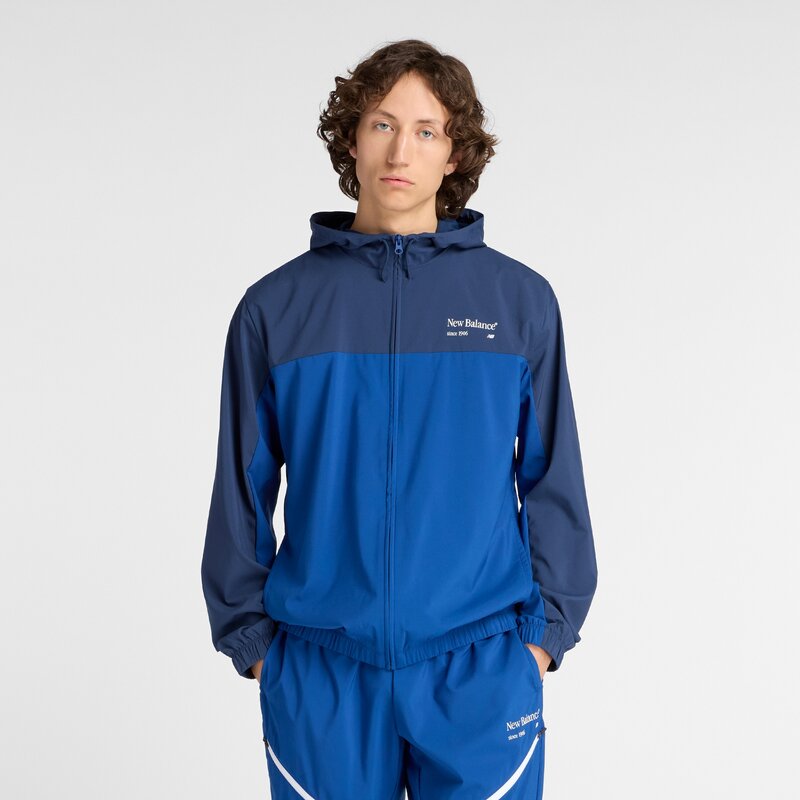 Куртка переосмысленная тканая графическая куртка New Balance, синий
Куртка переосмысленная тканая графическая куртка New Balance, синий