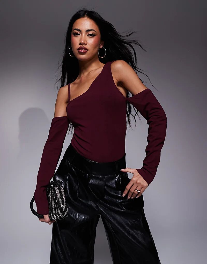 Асимметричный боди с ремешками в бордовом цвете ASOS DESIGN
Асимметричный боди с ремешками в бордовом цвете ASOS DESIGN