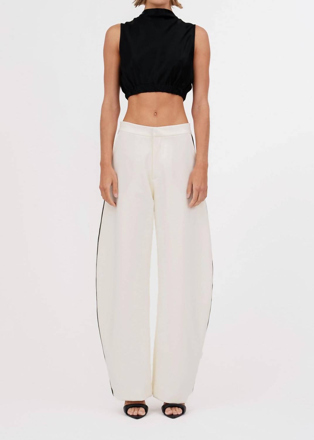 Эвра Штаны в цвете слоновой кости NONCHALANTLABEL
Эвра Штаны в цвете слоновой кости NONCHALANTLABEL