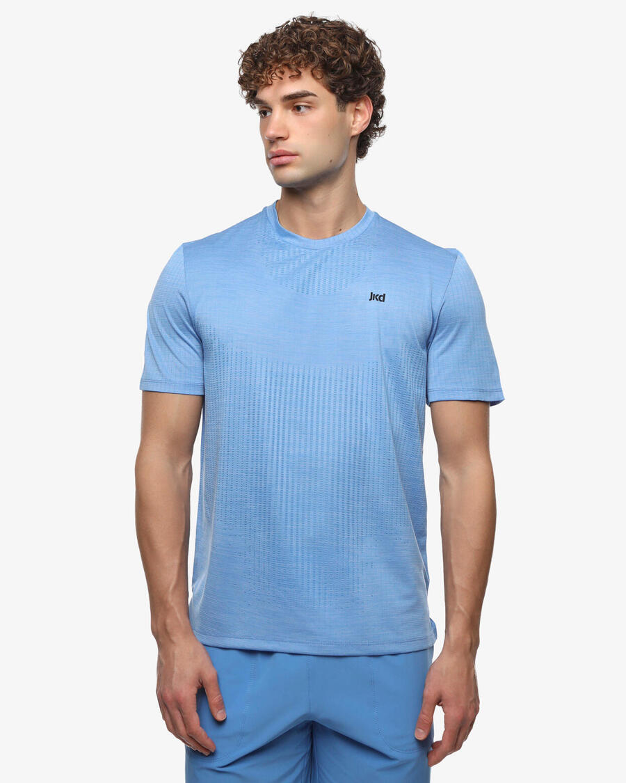 JAKED Синтетическая фитнес-футболка небесно-голубого цвета для мужчин
JAKED Синтетическая фитнес-футболка небесно-голубого цвета для мужчин