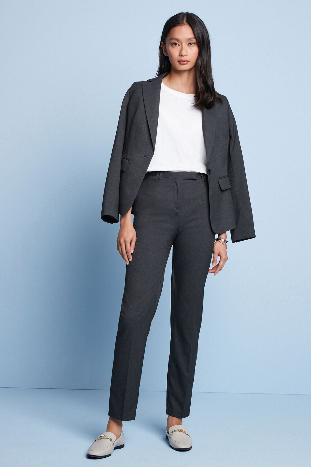 Приталенные брюки приталенного кроя Next, серый
Приталенные брюки приталенного кроя Next, серый