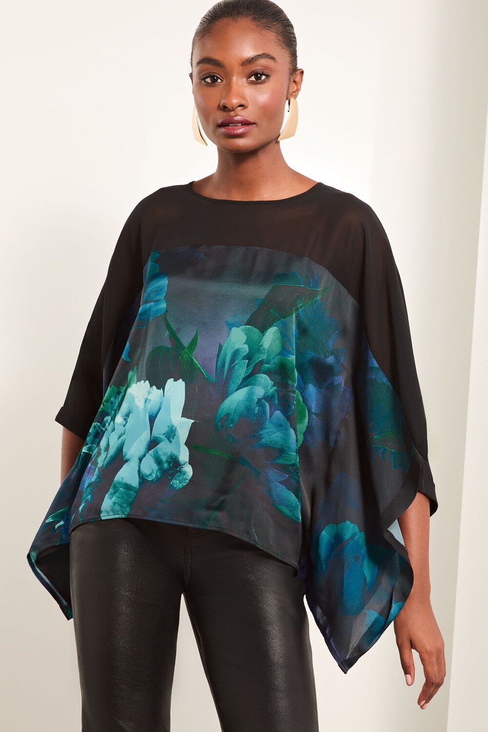 Верхняя часть из шифоновой кокетки с цветочным принтом Lipsy, синий
Верхняя часть из шифоновой кокетки с цветочным принтом Lipsy, синий