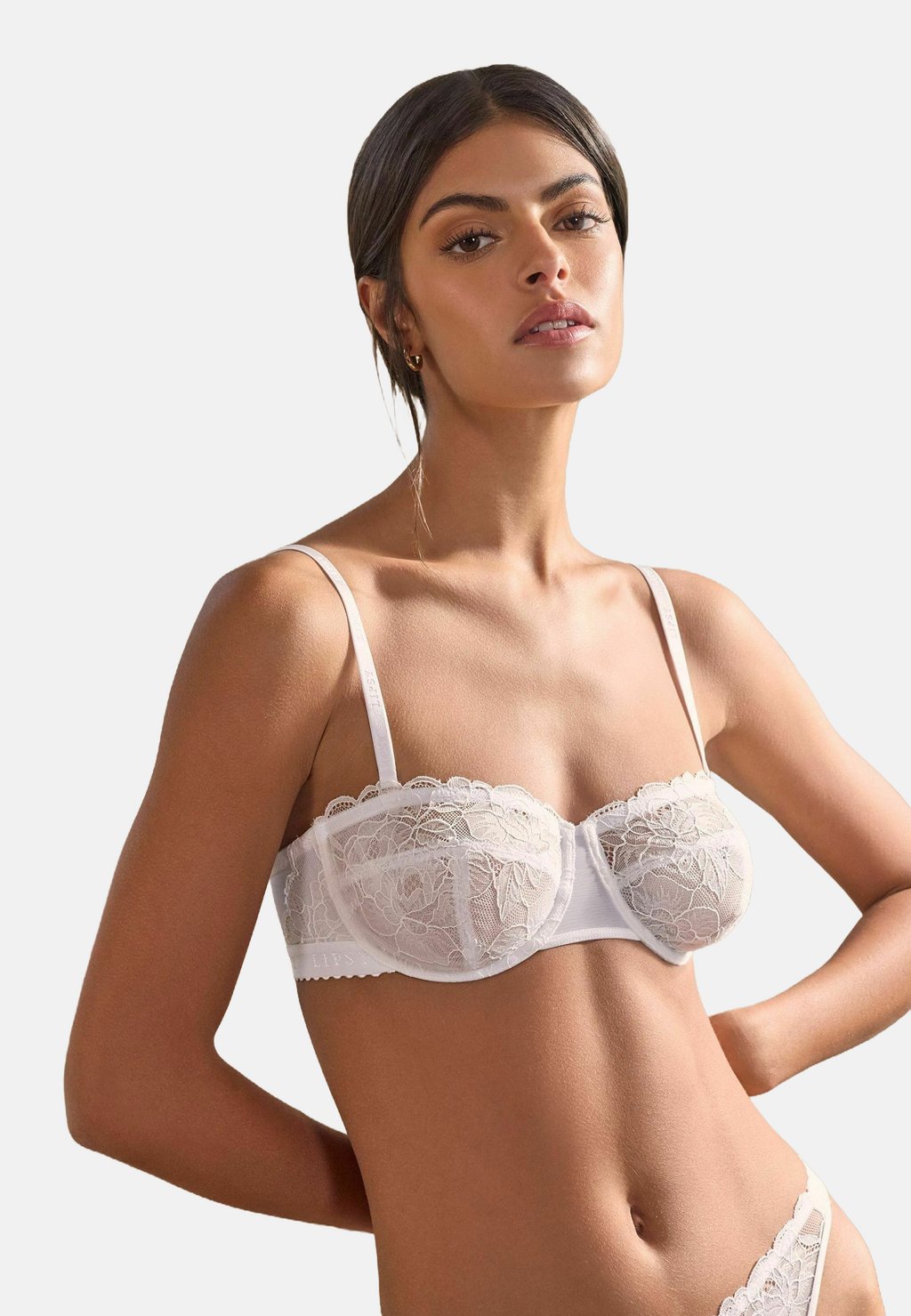 Бюстгальтер на косточках Lipsy, белый
Бюстгальтер на косточках Lipsy, белый