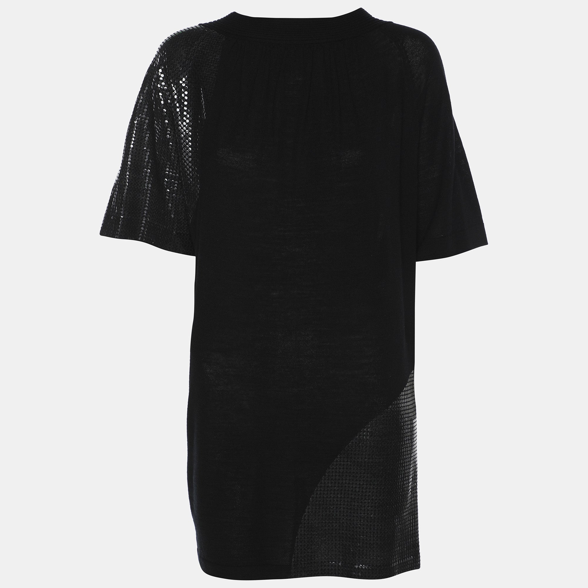 Топ Marina Rinaldi из черного эластичного трикотажа с пайетками и завязками на шее
Топ Marina Rinaldi из черного эластичного трикотажа с пайетками и завязками на шее