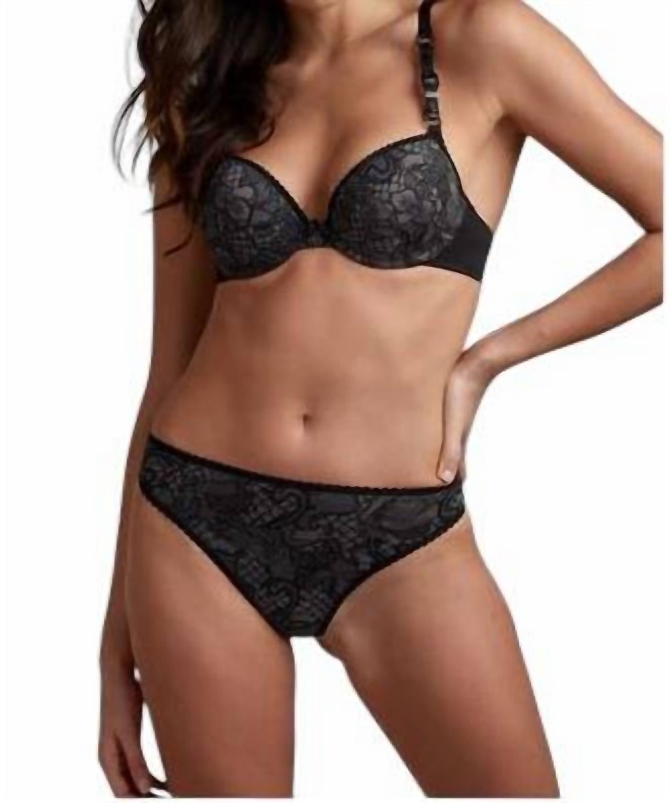 Стринги «Львица Бретани» в черном цвете marlies dekkers
Стринги «Львица Бретани» в черном цвете marlies dekkers