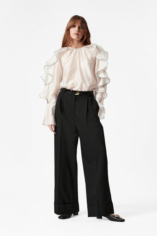 Брюки со стрелками & Other Stories, черный
Брюки со стрелками & Other Stories, черный