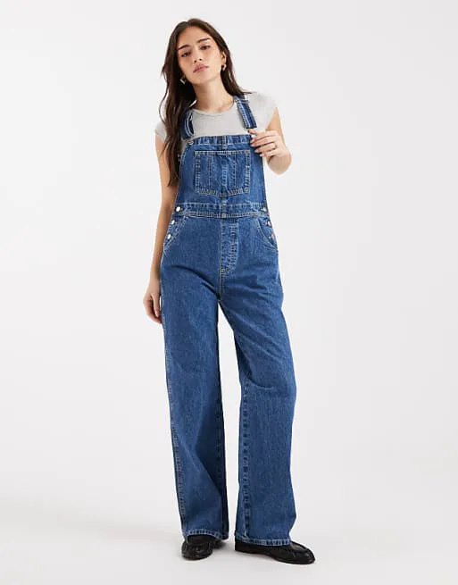 Голубой джинсовый комбинезон ASOS DESIGN Circular Design Collection
Голубой джинсовый комбинезон ASOS DESIGN Circular Design Collection
