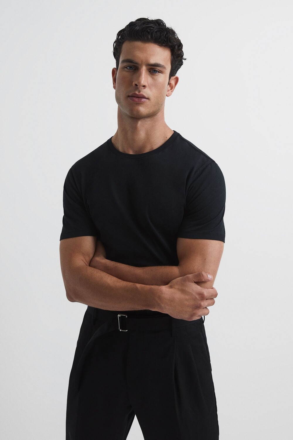 Футболка Bless с круглым вырезом Reiss, черный
Футболка Bless с круглым вырезом Reiss, черный