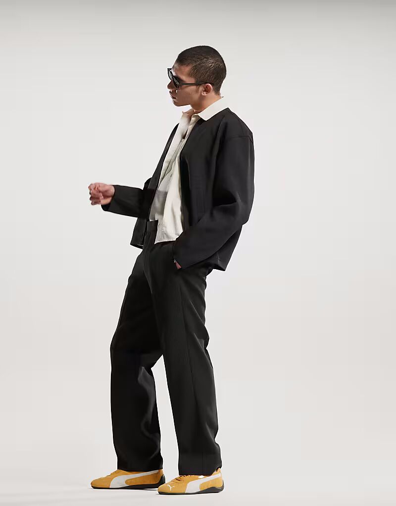 Строгие брюки прямого кроя черного цвета с резинкой на талии Asos Design
Строгие брюки прямого кроя черного цвета с резинкой на талии Asos Design