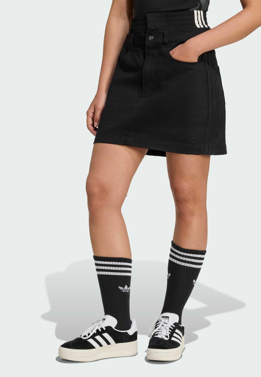 Юбка Adidas Originals A-line skirt, Black
Юбка Adidas Originals A-line skirt, Black
