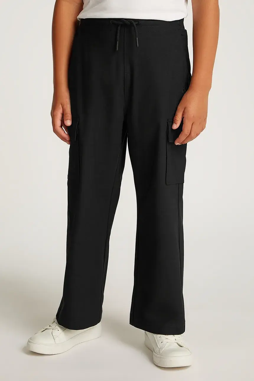 Детские спортивные брюки DRY KNIT SKATER Calvin Klein Jeans, черный
Детские спортивные брюки DRY KNIT SKATER Calvin Klein Jeans, черный