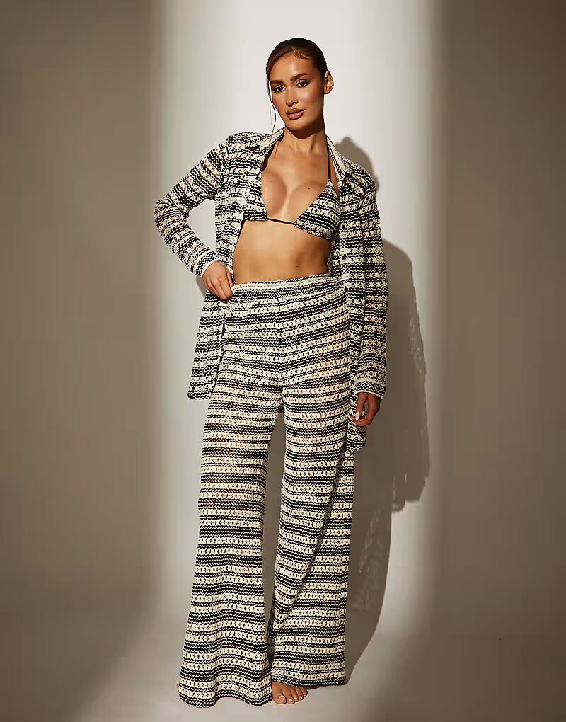 Пляжные брюки в полоску, связанные крючком, однотонные South Beach
Пляжные брюки в полоску, связанные крючком, однотонные South Beach