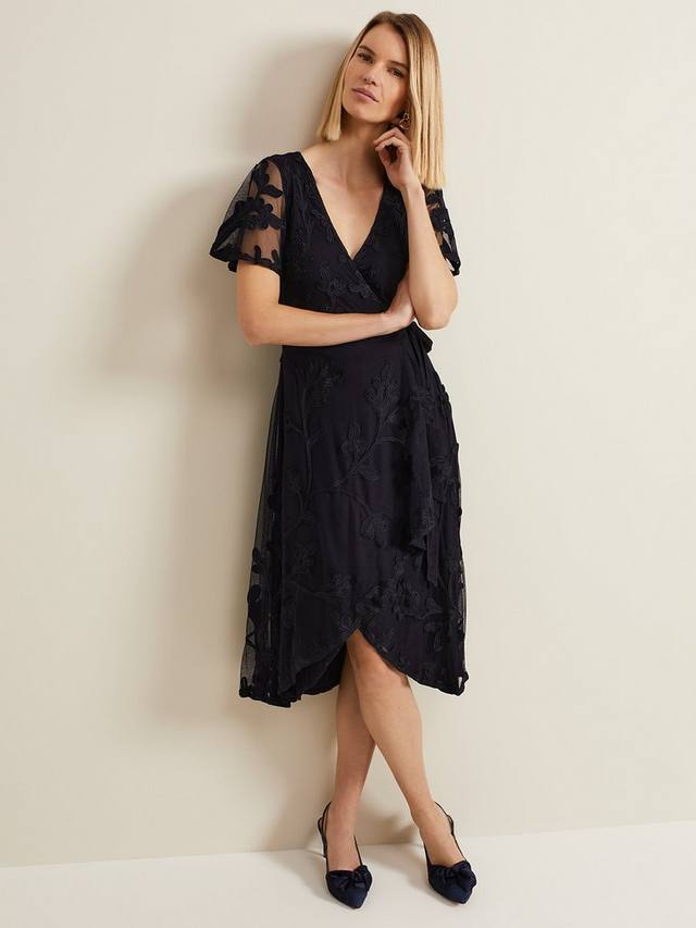 Миди-платье с запахом из тесьмы clara Phase Eight, темно-синий
Миди-платье с запахом из тесьмы clara Phase Eight, темно-синий