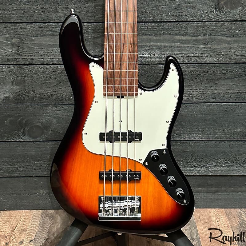 Басс гитара Sadowsky 2023 SMX MetroExpress Vintage JJ 5-String Fretless Tobacco Sunburst Electric Bass Guitar
Басс гитара Sadowsky 2023 SMX MetroExpress Vintage JJ 5-String Fretless Tobacco Sunburst Electric Bass Guitar