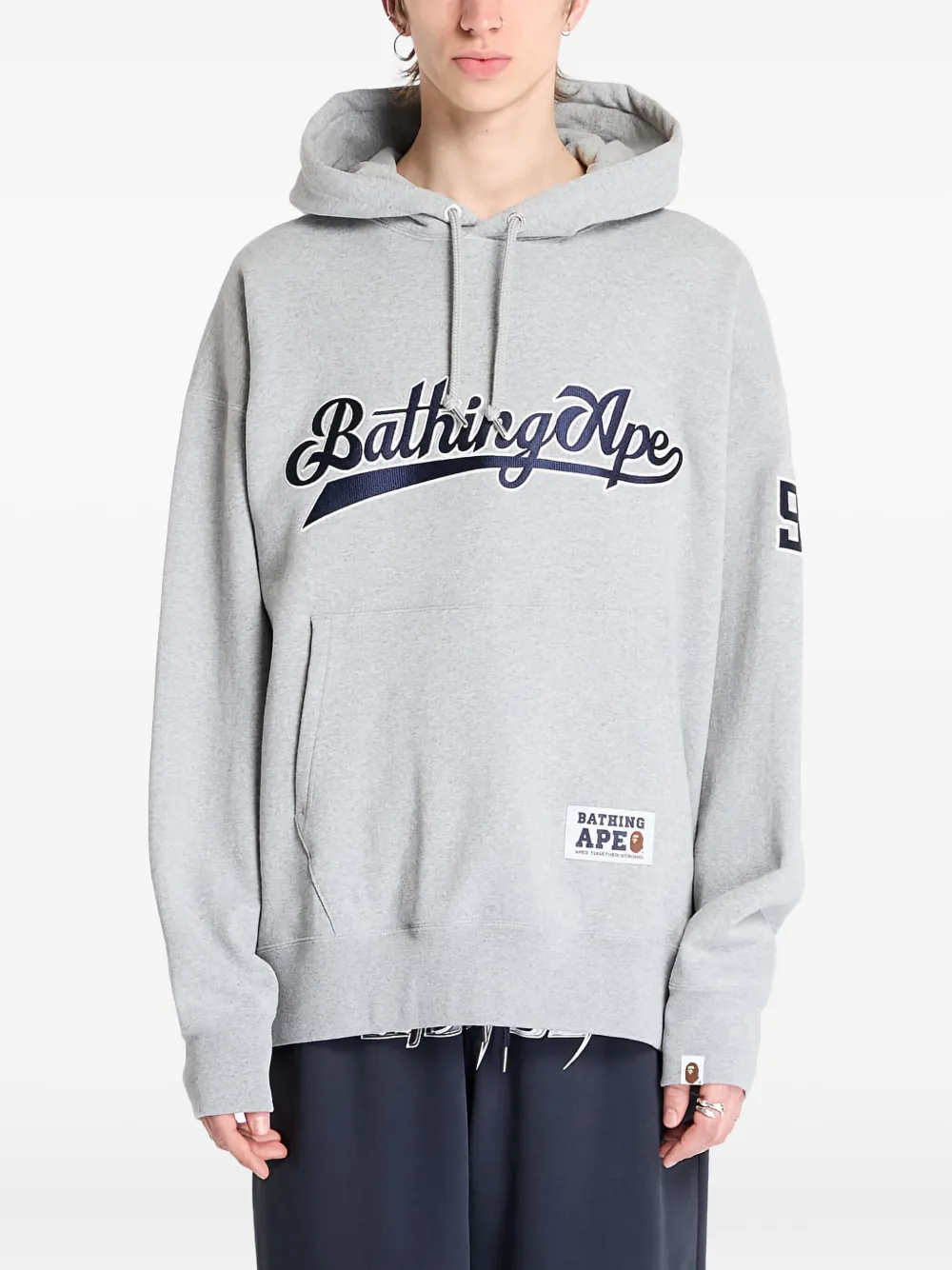 Худи с логотипом A Bathing Ape, серый
Худи с логотипом A Bathing Ape, серый