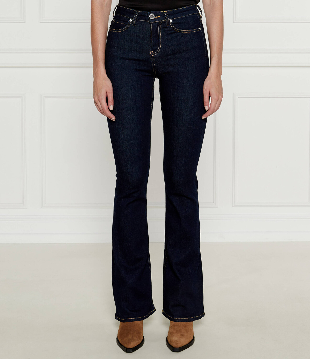 Джинсы Pinko FLORA Straight fit, темно-синий
Джинсы Pinko FLORA Straight fit, темно-синий