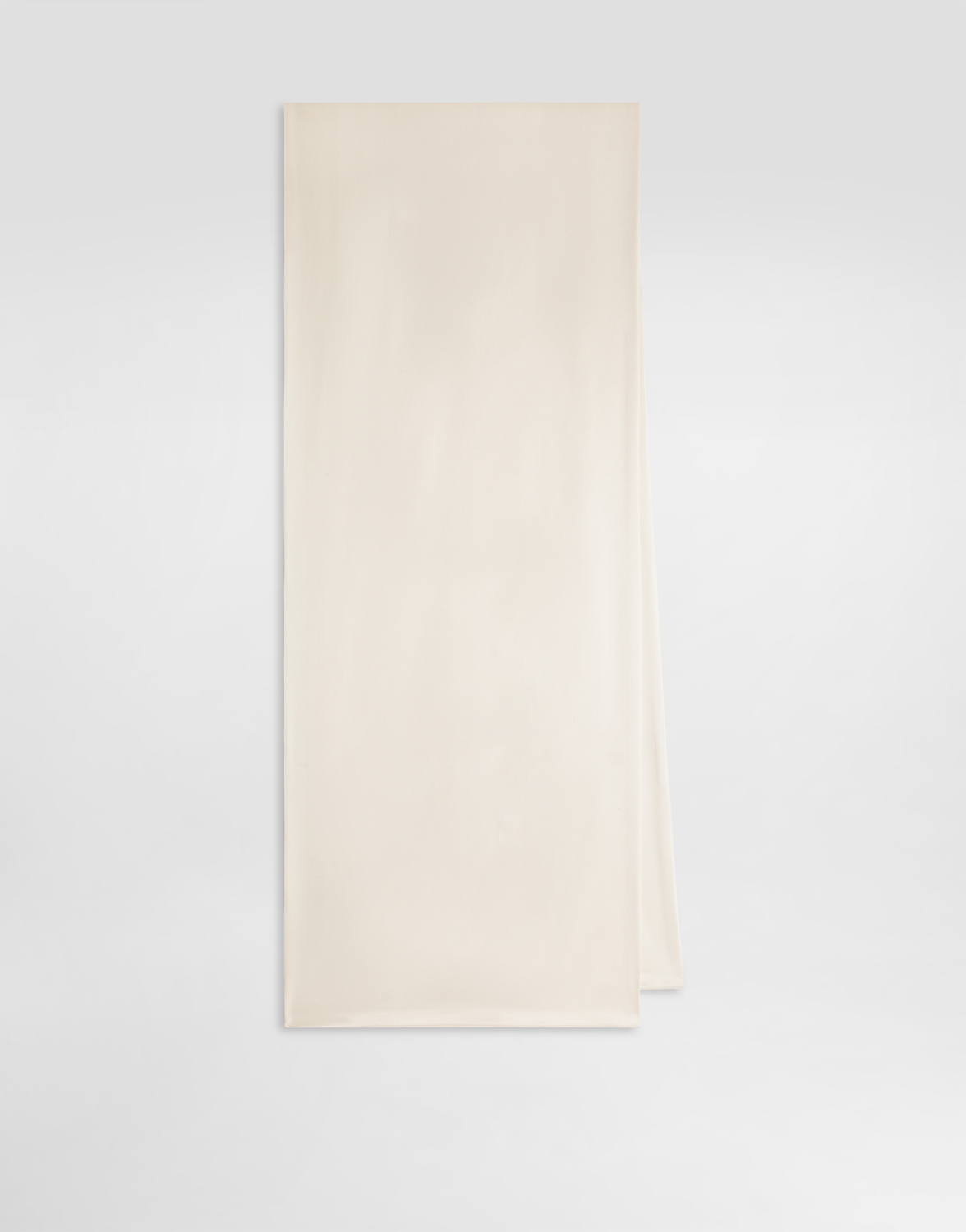 Шелковый атласный шарф Dolce & Gabbana, белый
Шелковый атласный шарф Dolce & Gabbana, белый