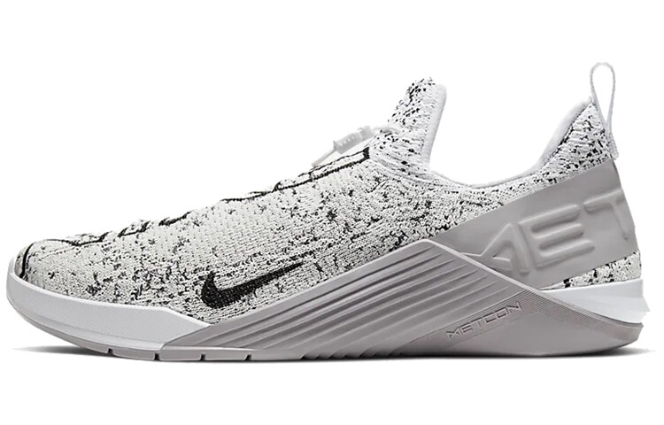 Кроссовки Nike React Metcon унисекс
Кроссовки Nike React Metcon унисекс