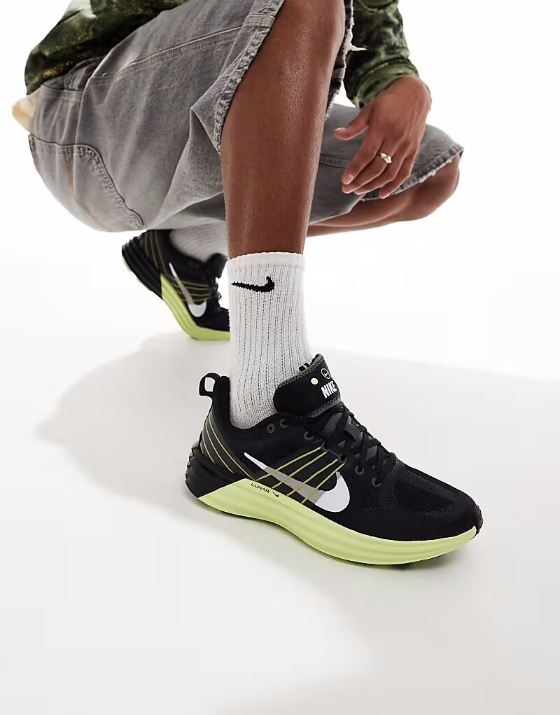 Кроссовки Lunar Roam черного и желтого цветов Nike
Кроссовки Lunar Roam черного и желтого цветов Nike