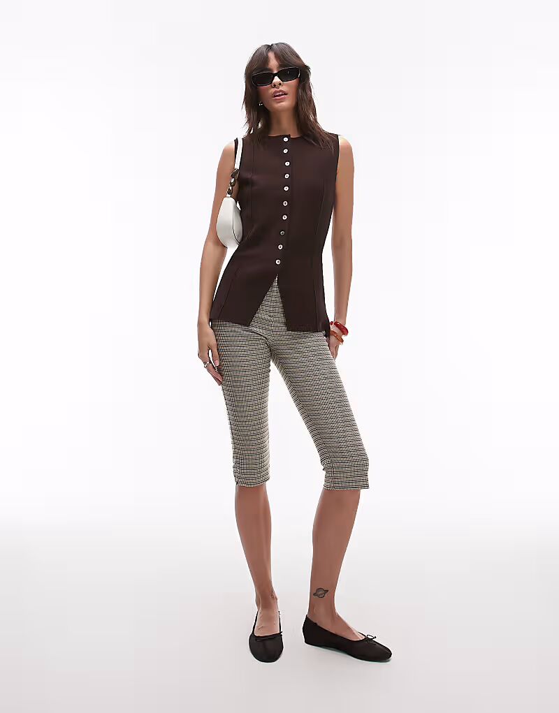 Удлиненный компактный трикотажный жилет Topshop коричневого цвета
Удлиненный компактный трикотажный жилет Topshop коричневого цвета