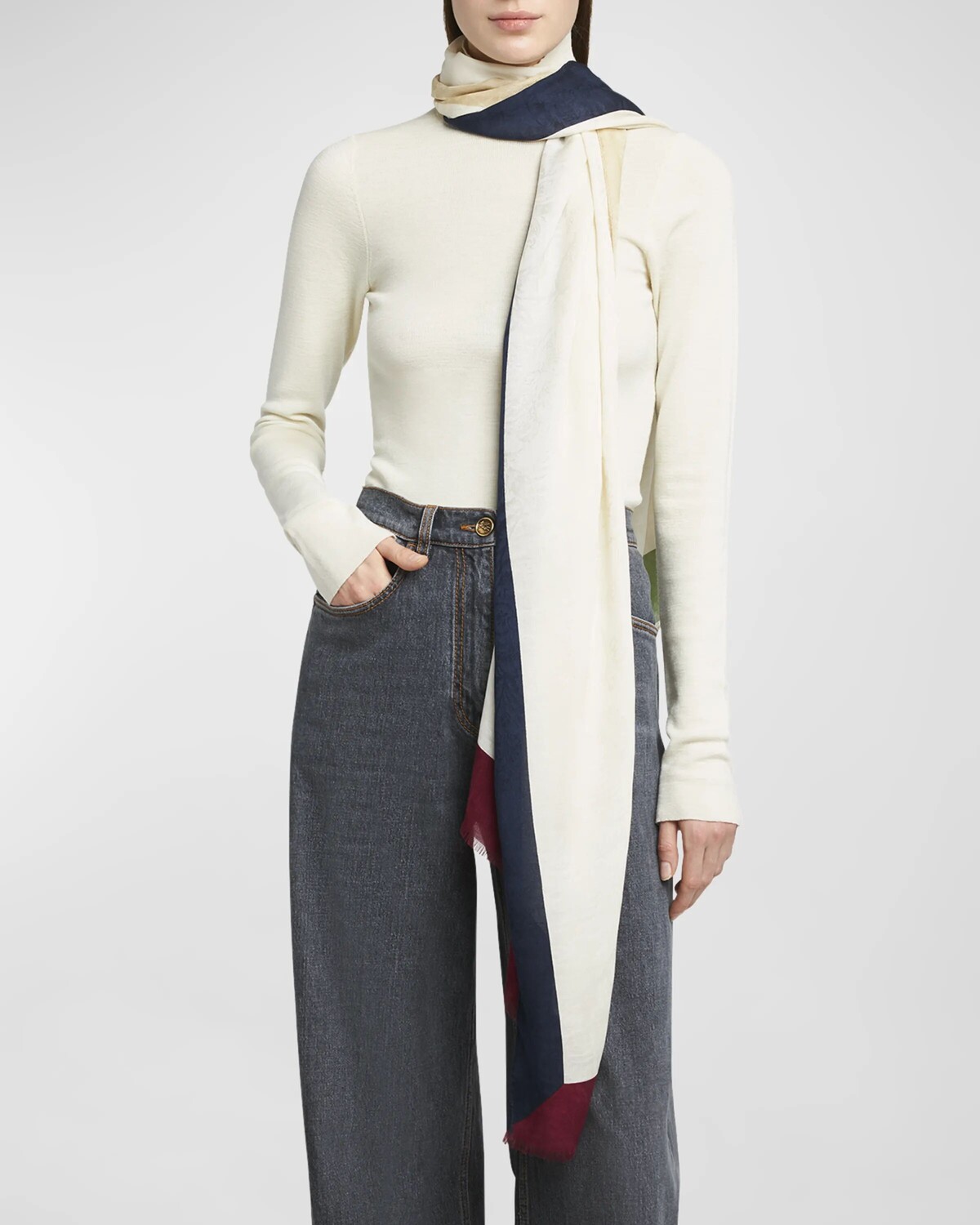 Богемный жаккардовый кашемировый шарф из модала Etro, цвет X0820 Print On Beige Base
Богемный жаккардовый кашемировый шарф из модала Etro, цвет X0820 Print On Beige Base