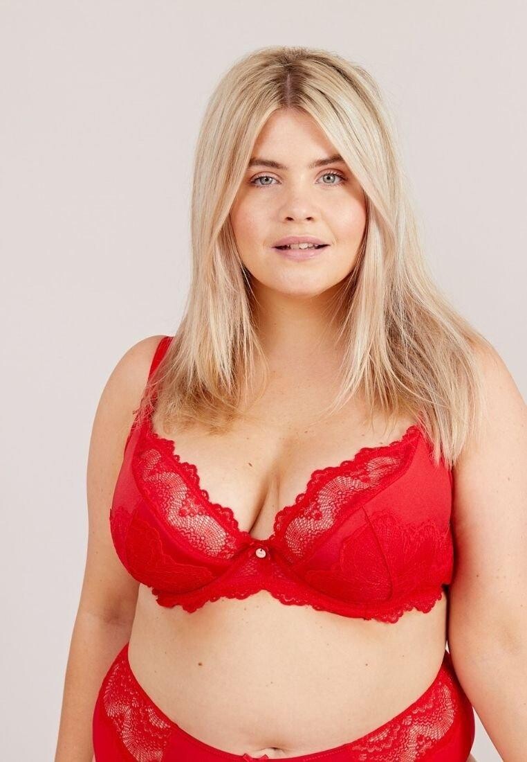 Бюстгальтер с полуподушками из кружева на косточках Oola Lingerie, красный
Бюстгальтер с полуподушками из кружева на косточках Oola Lingerie, красный
