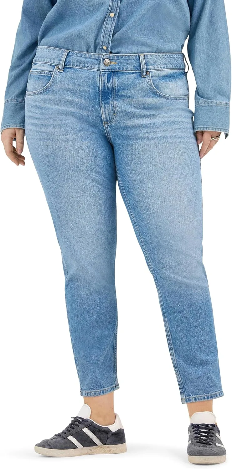 Lee Women's Plus Size Legendary 26" Straight Crop Jean
Lee Women's Plus Size Legendary 26" Straight Crop Jean