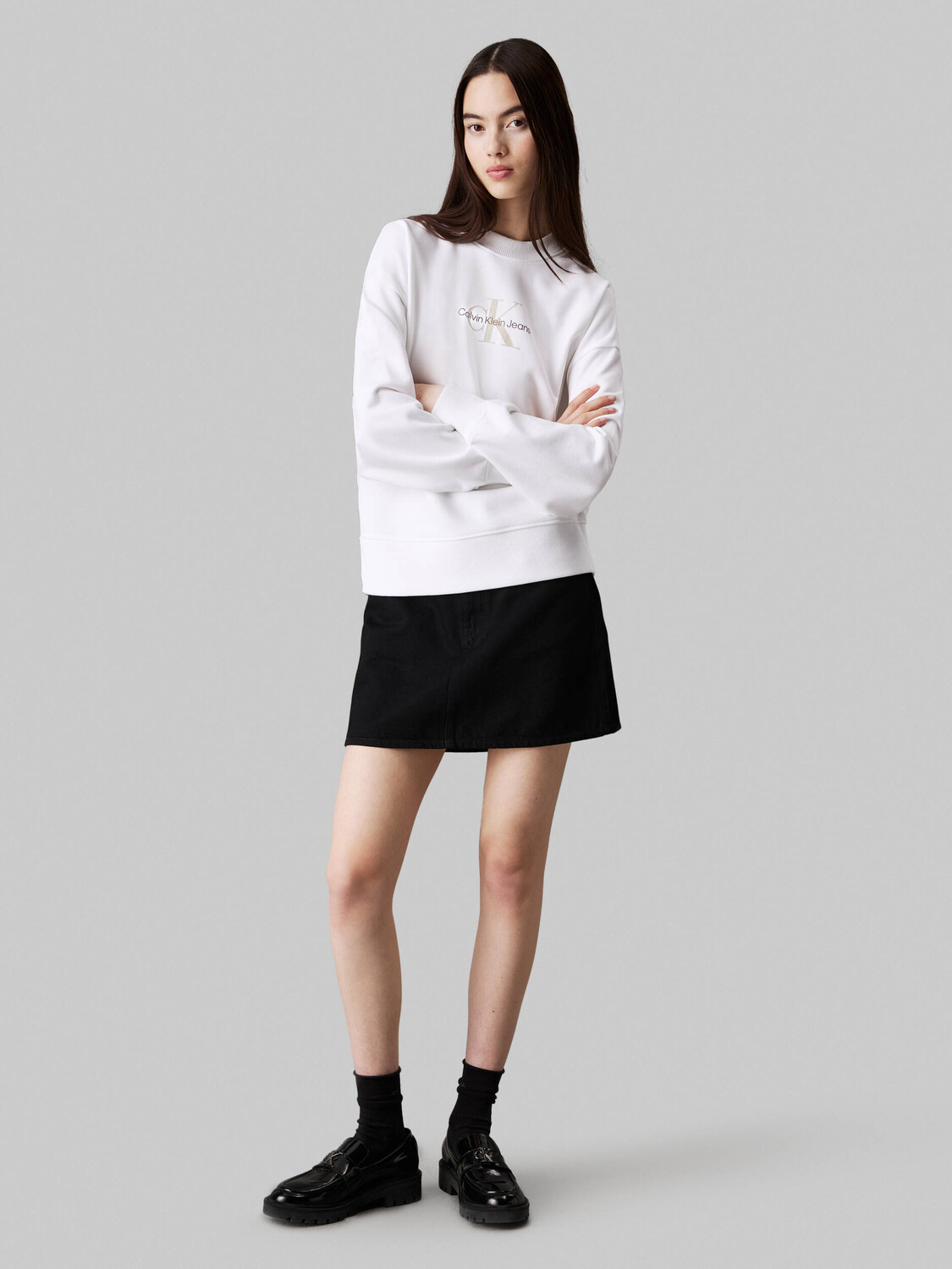 Толстовка CALVIN KLEIN JEANS Loose fit, белый
Толстовка CALVIN KLEIN JEANS Loose fit, белый