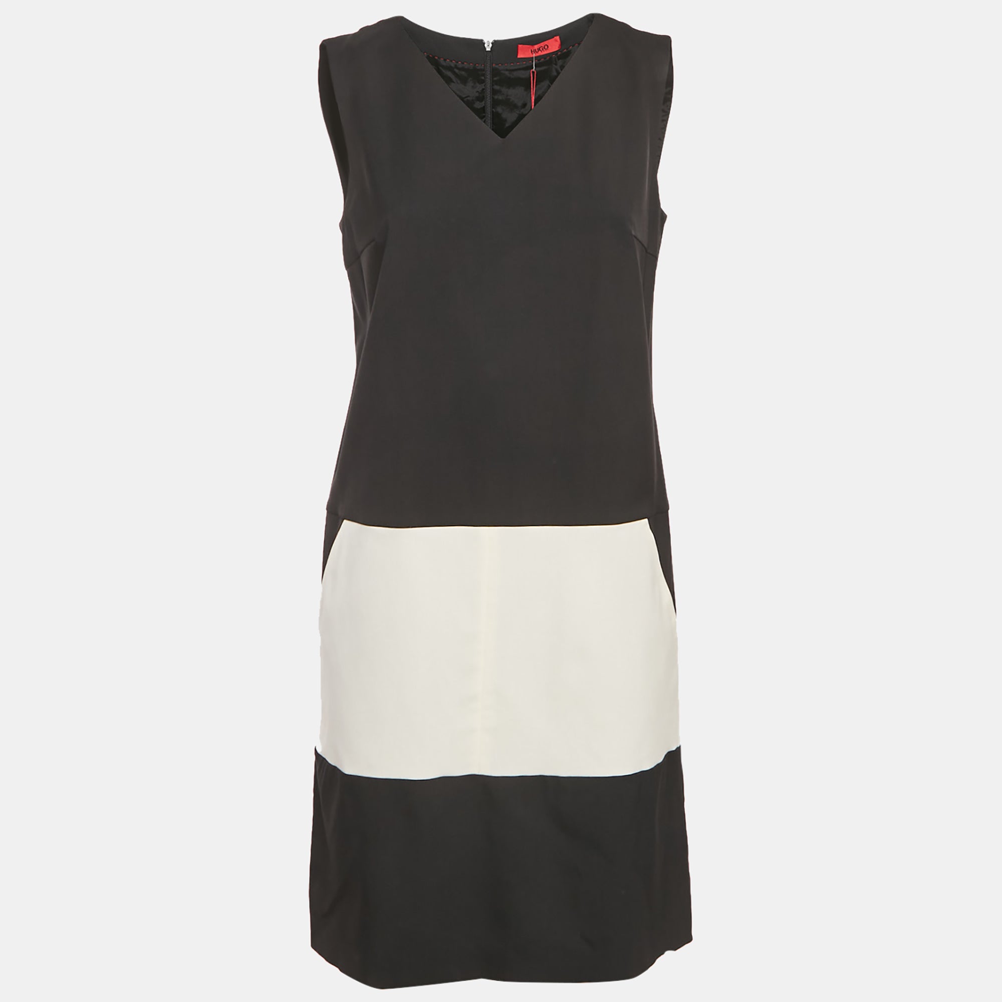 Платье Keluna из черного габардина от Hugo Boss с карманами
Платье Keluna из черного габардина от Hugo Boss с карманами