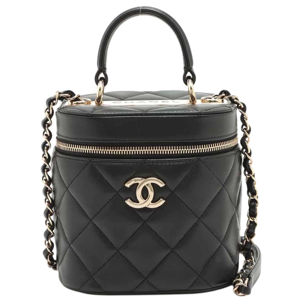 CHANEL Сумка-ведро из овчины, портативная сумка через плечо, женская сумка среднего размера black
CHANEL Сумка-ведро из овчины, портативная сумка через плечо, женская сумка среднего размера black