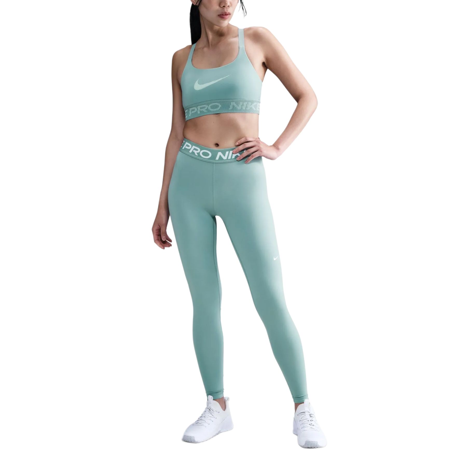 Женский спортивный бюстгальтер Light Support Non Padded Nike, зеленый
Женский спортивный бюстгальтер Light Support Non Padded Nike, зеленый