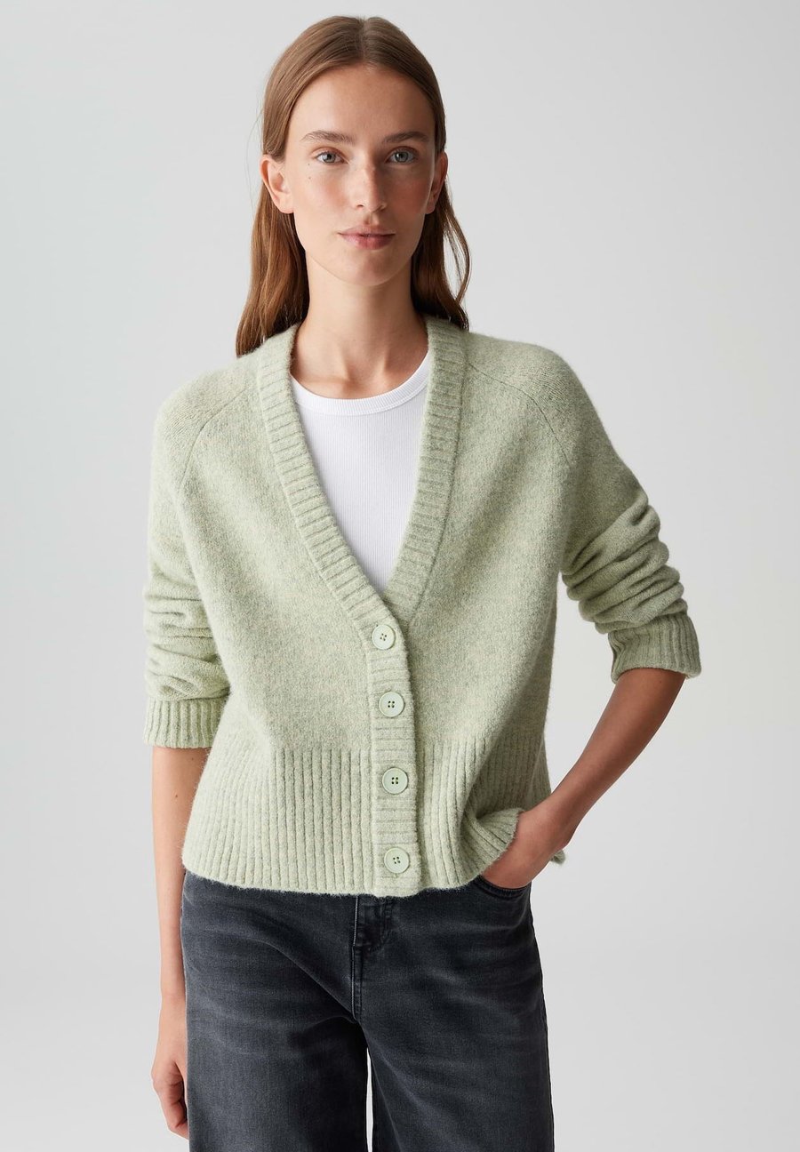 Кардиган OPUS Cardigan, Soft Matcha/Light Green
Кардиган OPUS Cardigan, Soft Matcha/Light Green